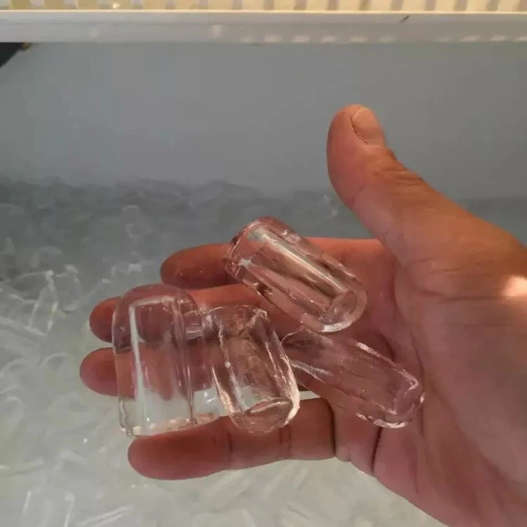 Ice maker making machine