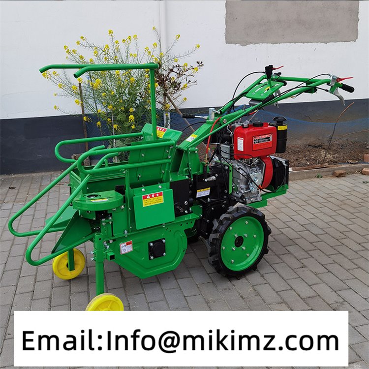 Diesel Type Self-propelled Corn Picker Harvester